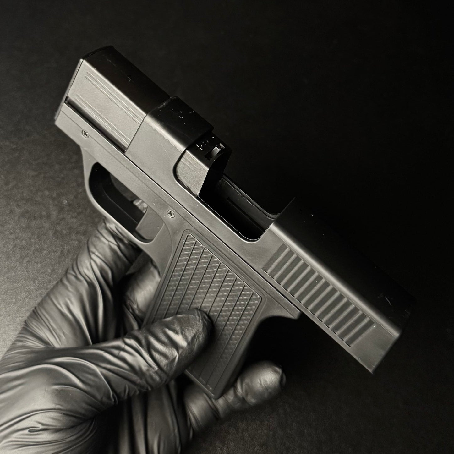 Bricheta "PISTOL" cu spatiu pentru 🚬
